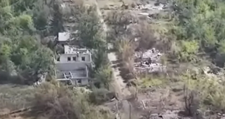 Окупанти принесли смерть у це місце: як виглядає зараз селище Піски, повністю знищене російськими окупантами. ВІДЕО