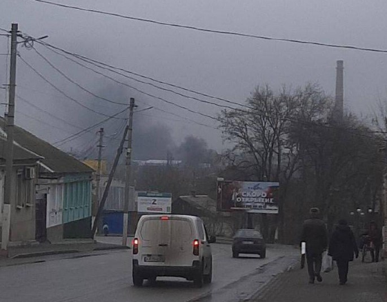 У Мелітополі спалахнула пожежа в районі військової бази окупантів – мер