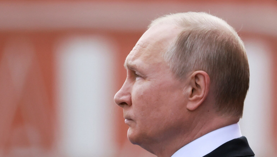 Поки Байден був у Києві, у Путіна виявили рецидив серйозного захворювання – Express