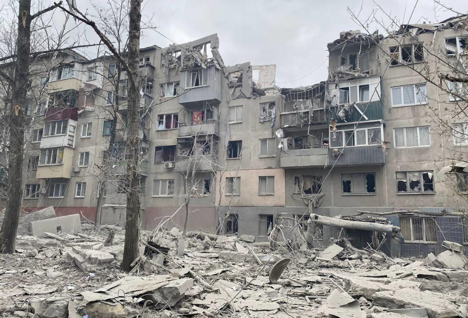 Окупанти обстріляли Слов'янськ: пошкоджено будинки, є загиблі. ФОТО, ВІДЕО