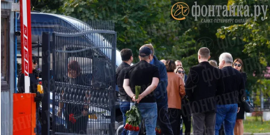 У Санкт-Петербурзі готуються до похорону Пригожина, поліція перекрила два цвинтарі – росЗМІ