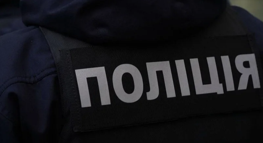 Жителька Одеси, яка кидала стільці у працівників ТЦК, написала заяву до поліції: йде розслідування