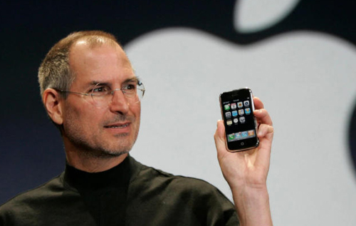 15 лет назад Apple показала первый iPhone: он даже не умел снимать видео