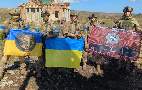 "Кліщіївка наша": над звільненим селом біля Бахмута майоріє український прапор. ВІДЕО