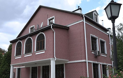 Три поверхи із сауною: журналісти показали колишню резиденцію предстоятеля УПЦ МП митрополита Онуфрія у Лаврі. ВІДЕО