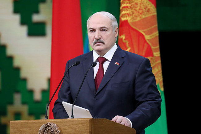 Лукашенка хочуть позбавити статусу почесного доктора Київського університету імені Шевченка