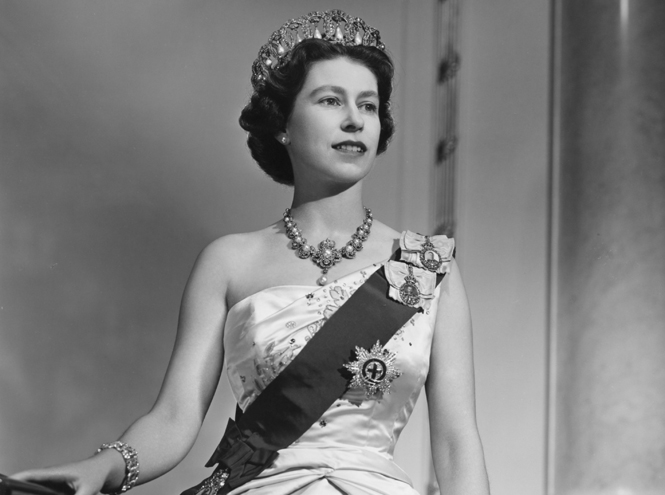 Єлизавета II відзначає 67 річницю правління Великобританією 