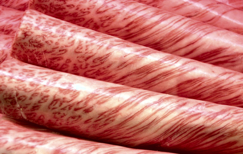 В Японии научились распечатывать мраморную говядину