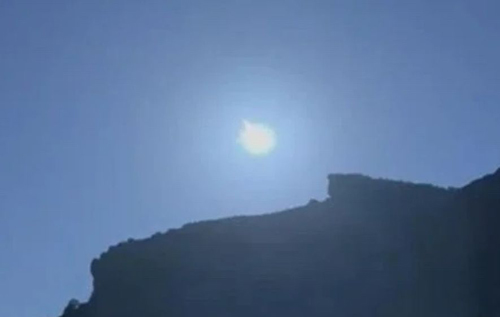 "Небо освітилося, ніби настав день": у Туреччині впав метеорит. ВІДЕО
