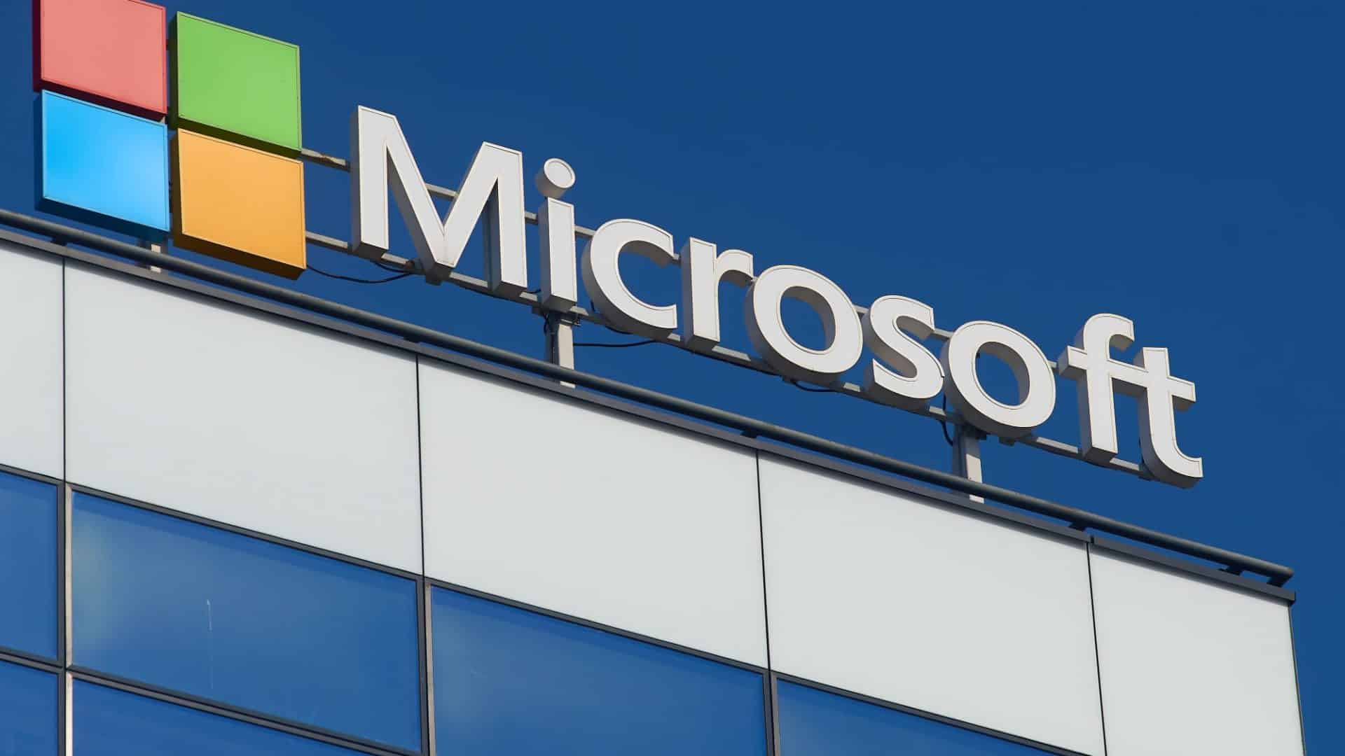 Компанія Microsoft звільняє близько 7000 працівників