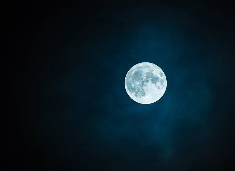 Місяць зупиниться вперше за 18 років: жителі Землі зможуть спостерігати рідкісне явище. Де і коли дивитися