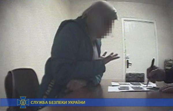 Терористи з "МГБ ЛНР" завербували українського держслужбовця