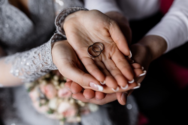 Кому в Україні заборонено одружуватися: у Мін'юсті дали роз'яснення