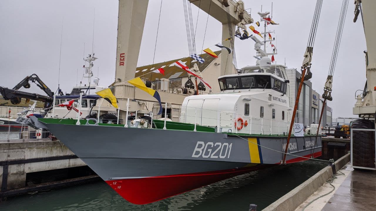 У Франції спустили на воду перший катер морської охорони для України. ВІДЕО