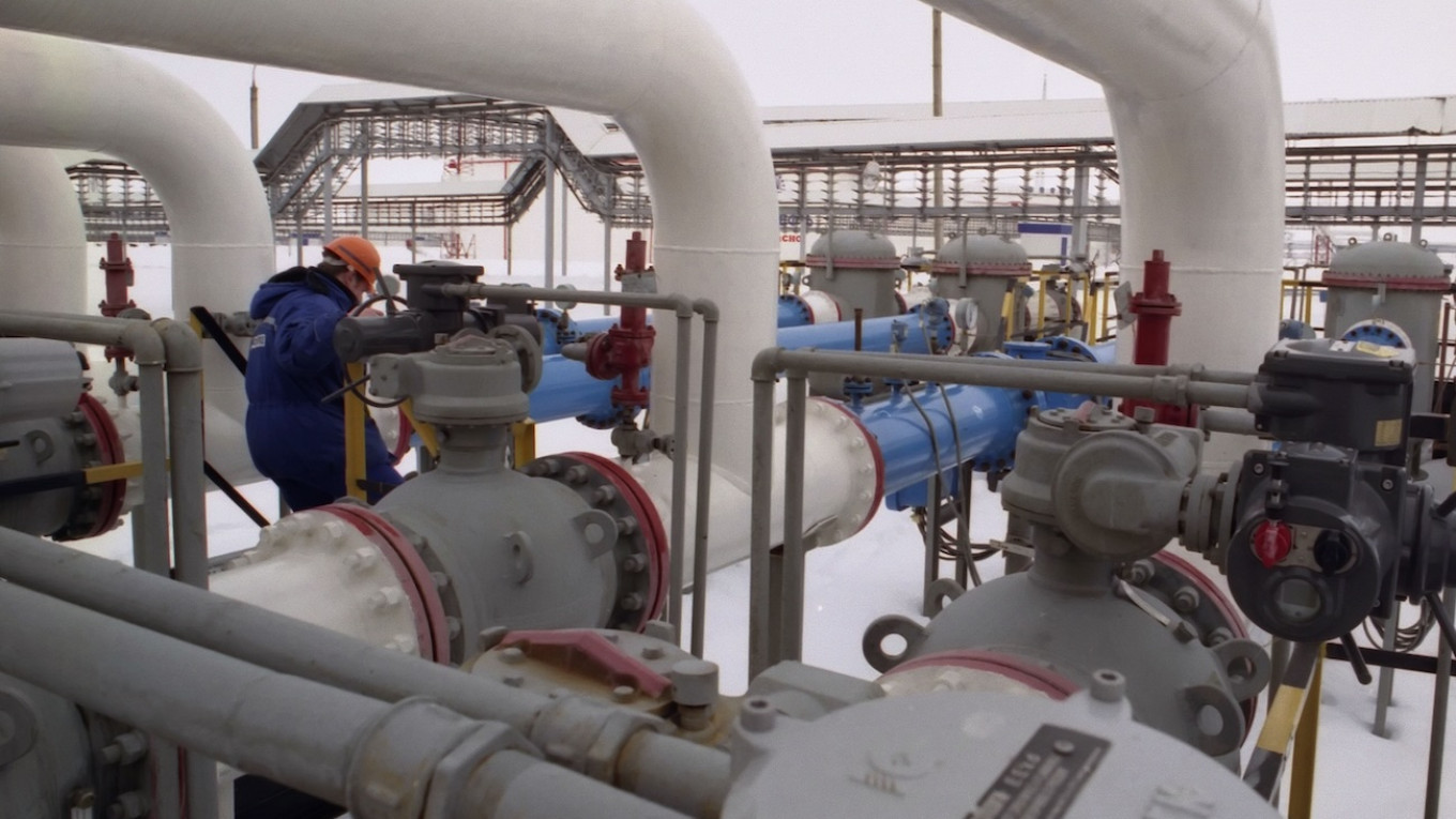 Уряд РФ оприлюднив звіт з рекордним падінням ціни на російську нафту