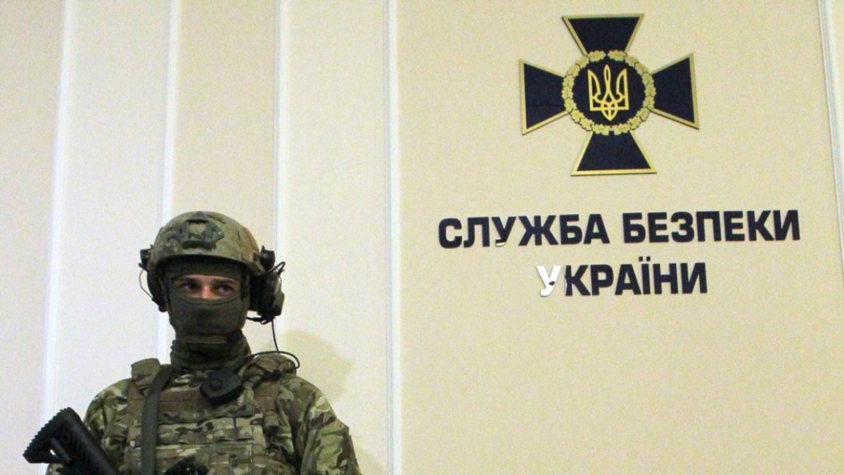 Троє командирів бойовиків "Л/ДНР" отримали від 9 до 11 років заочно. ФОТО