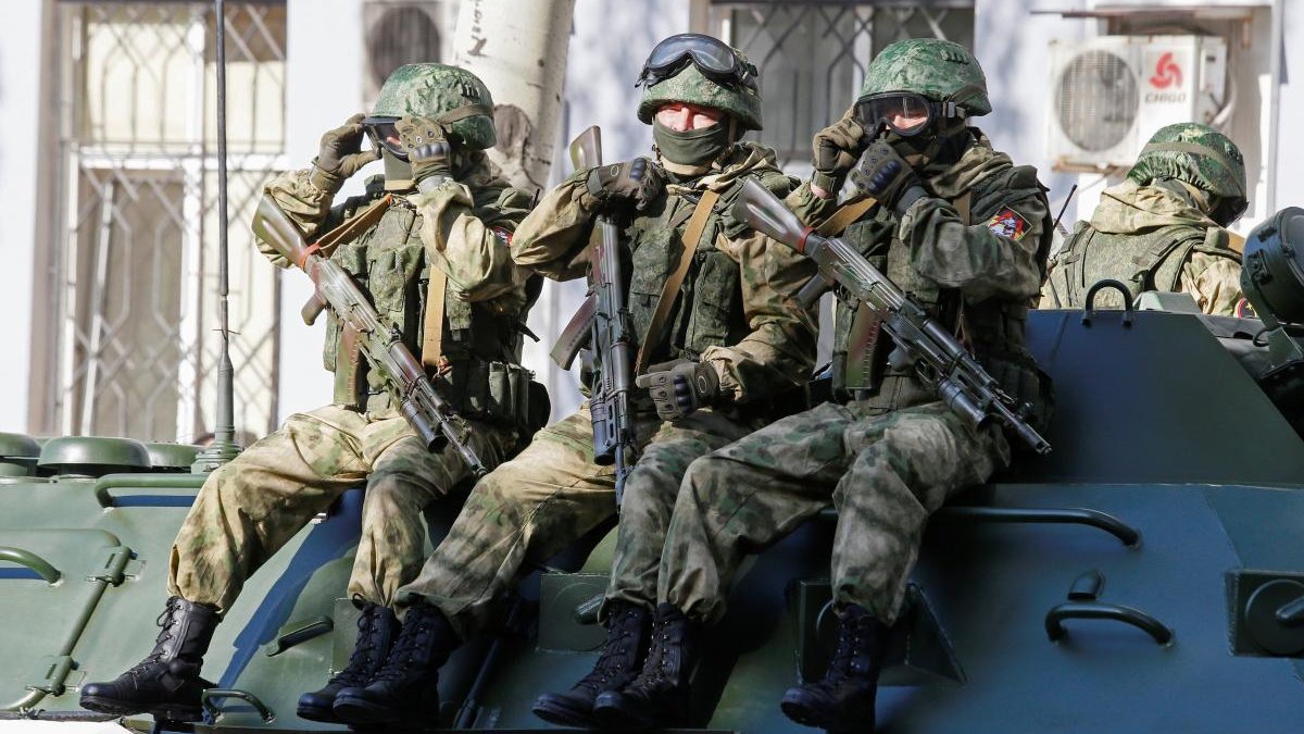 На Сумщині 300 окупантів відмовилися воювати та повернулися в РФ з технікою