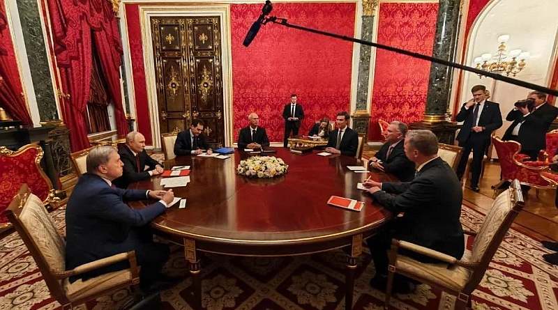 Довелося вечеряти з Дмітрієвим. Путін змусив Віткоффа та Кушнера чекати кілька годин перед зустріччю в Кремлі - Bloomberg Довелося вечеряти з Дмітрієвим. Путін змусив Віткоффа та Кушнера чекати кілька годин перед зустріччю в Кремлі - Bloomberg