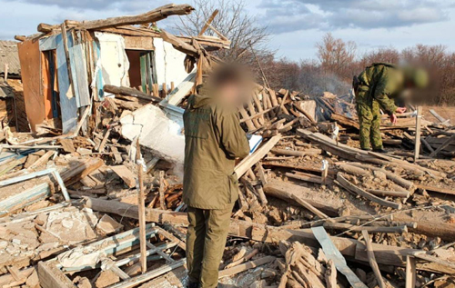 В России заявили, что в Ростовской области в результате "непрекращающихся обстрелов" с территории Украины разрушены здания. ВИДЕО