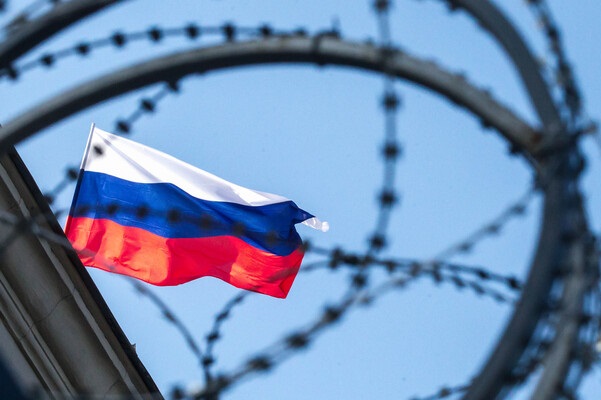 Союзники України готують нові санкції проти Росії з метою закрити лазівки, – Bloomberg