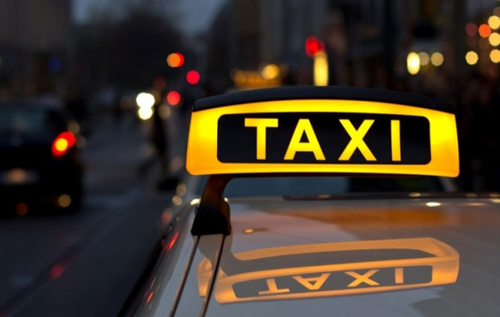 "Нема такої держави": у Києві таксист переконував пасажирів, що України "не існує"