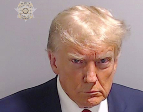 Трамп став першим президентом США, якому зробили тюремне фото