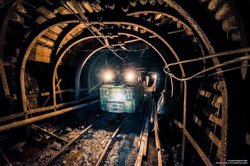 На Кіровоградщині стався збій у роботі підйомника шахти, є постраждалі, двоє з них у важкому стані