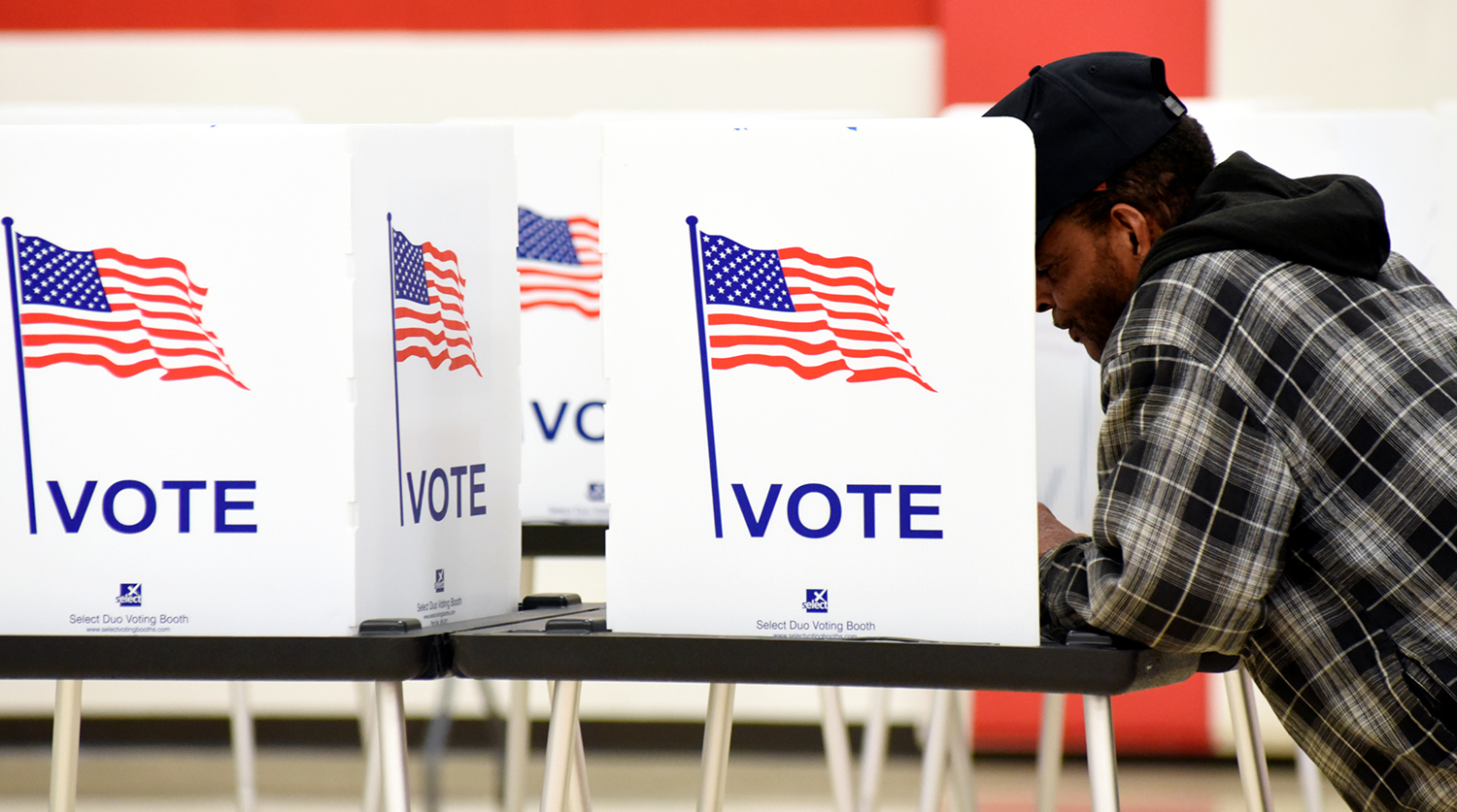 Выборы президента США: более 76 миллионов американцев уже проголосовали досрочно    