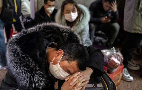 Не только жар и кашель: появился полный список симптомов коронавируса из Китая
