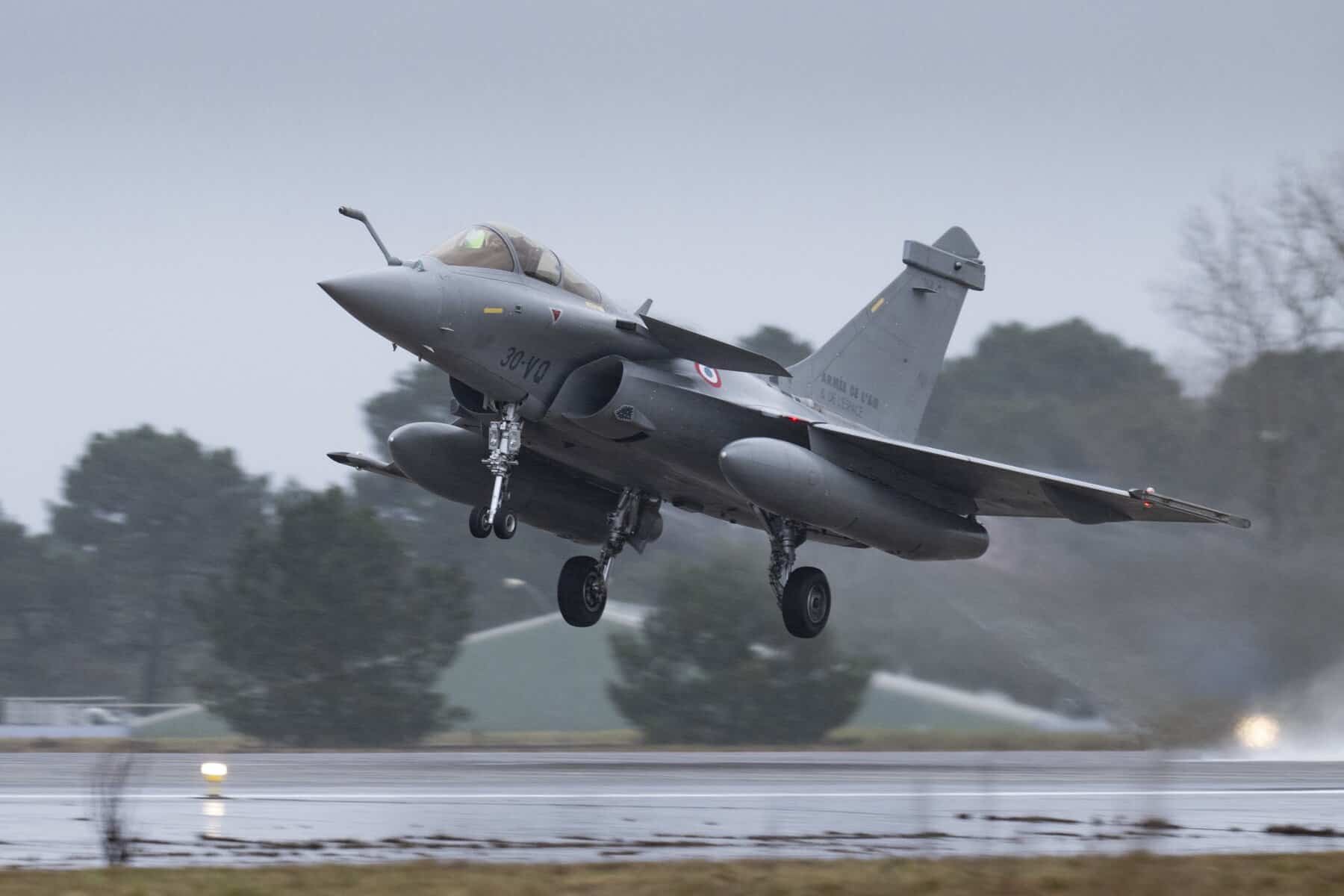 У Франції відпрацювали масштабне переміщення винищувачів Rafale на випадок ймовірного нападу