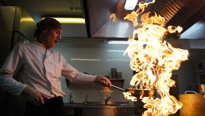 На турецком курорте кулинарное шоу превратилось в ад для российских туристов