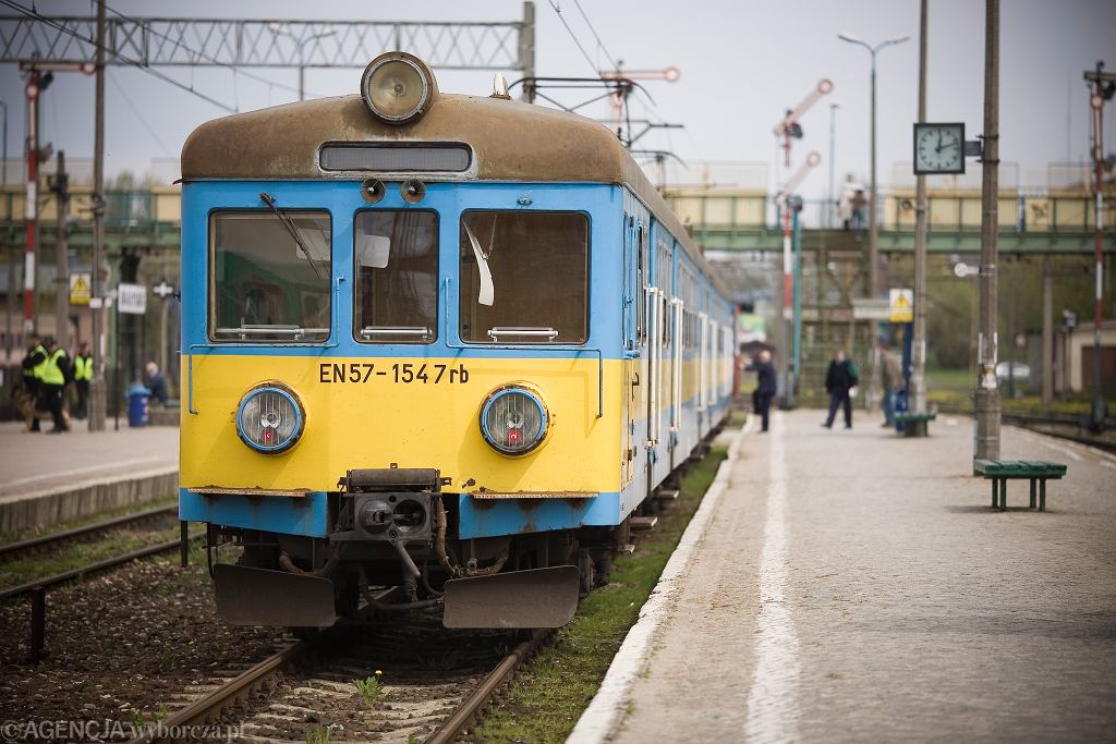 У Польщі українка бігла по коліях за поїздом, в якому залишилися її діти