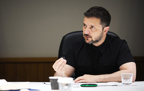 Україна не може погодитися на те, щоб віддати Донбас Росії, - Зеленський