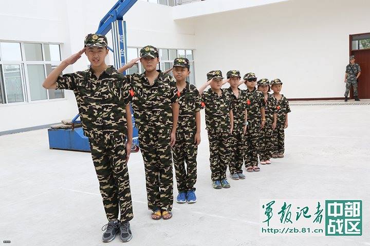 Детский военный лагерь в Китае (ФОТО)