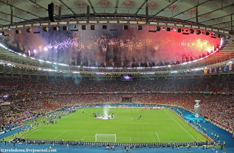 Лч киев. Финал лч 2018. Динамо киев реал 1999. Финал лиги чемпионов уефа 2018. Лч киев.