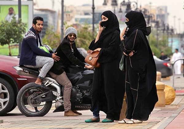 Есть ли проститутки в саудовской аравии шлюхи проститутки украины