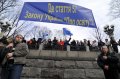 7 000 учителей требуют у Азарова достойную оплату своего труда. ФОТО