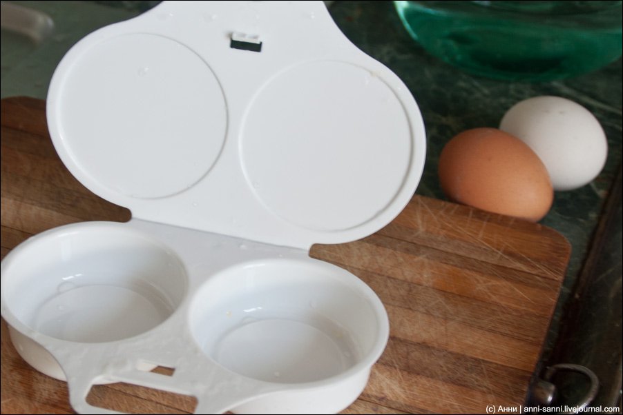 Можно варить яйца в микроволновке. Контейнер для глазуньи в СВЧ. Контейнер для яиц для микроволновки. Приспособление для варки яиц в микроволновке. Формочка для яиц в микроволновке.